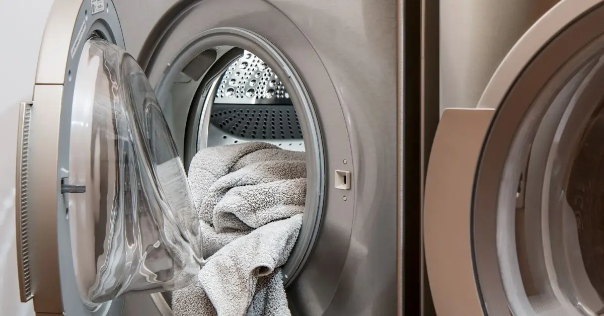 Does a fully automatic washing machine dry clothes